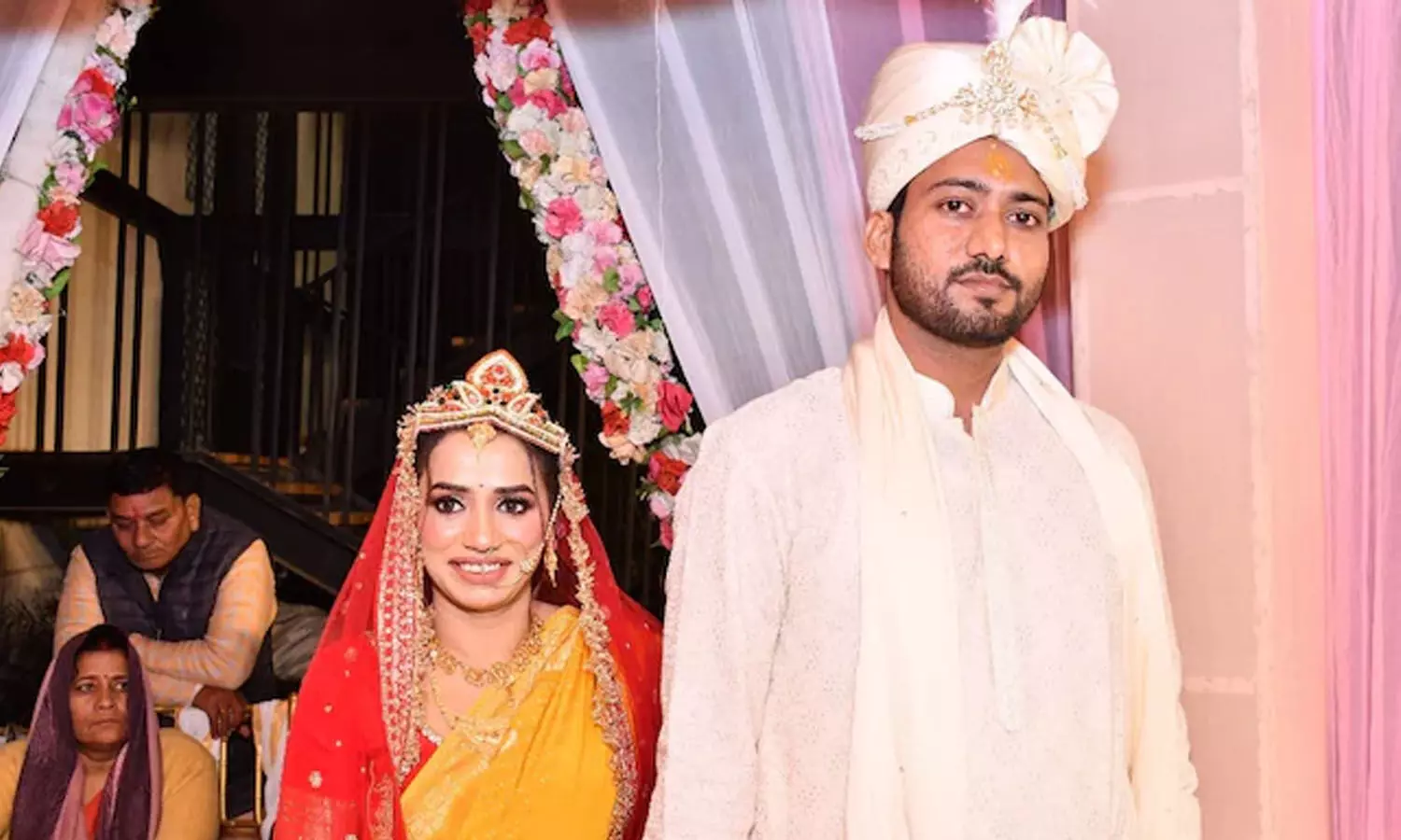 Merchant Navy officer, wife found hanging, family accuses husband of murder, Crime Merchant Navy officer, wife found hanging, family accuses husband of murder, Crime