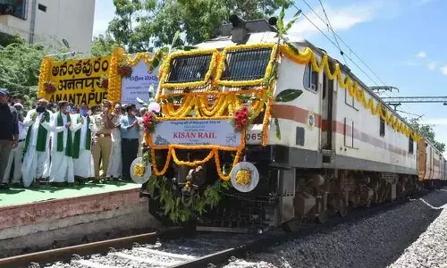 ఏపీ నుంచి 34 వేల టన్నుల పంటల రవాణా చేసిన రైతు రైలు