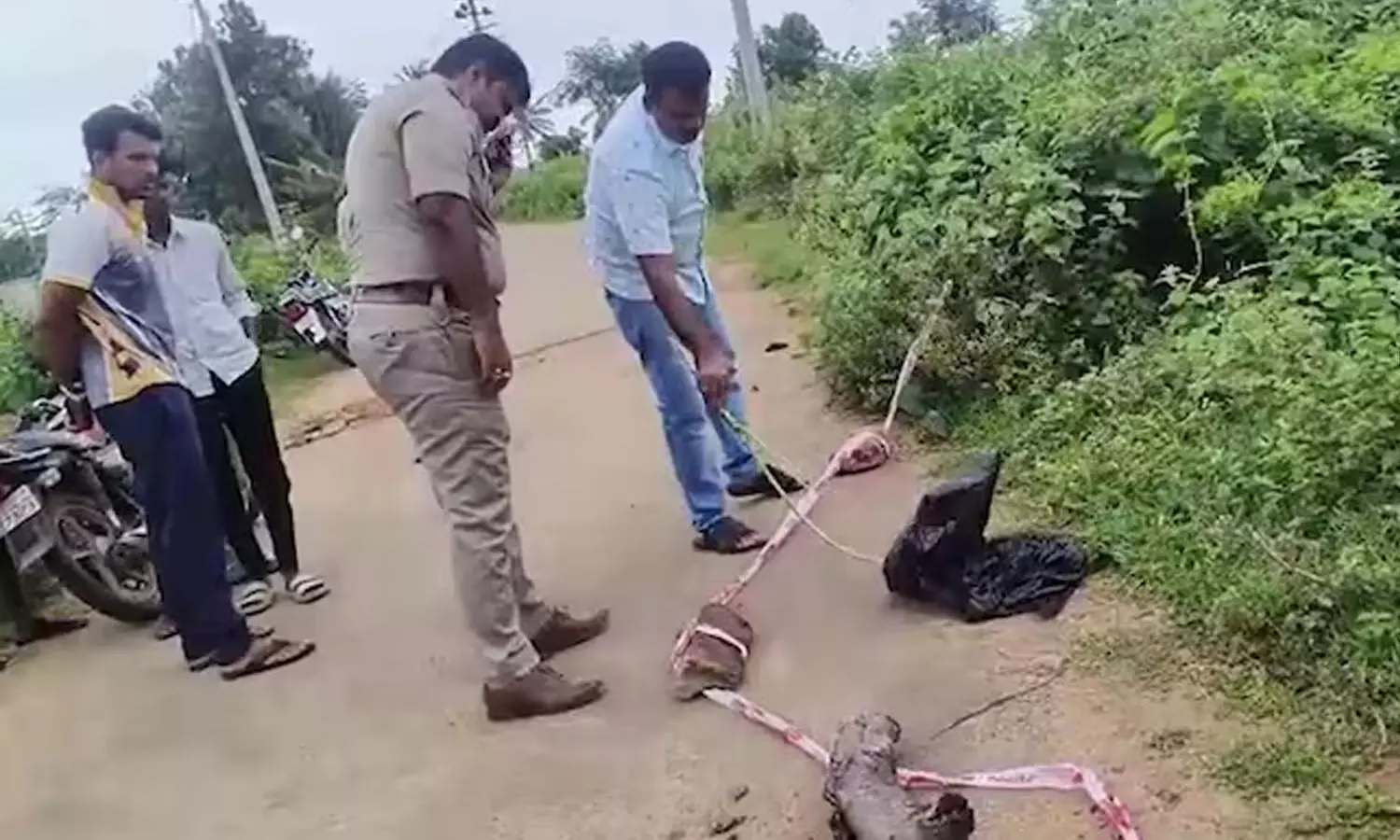 Karnataka, horror: Severed head, chopped up body of woman, Crime, Tumakaru Karnataka, horror: Severed head, chopped up body of woman, Crime, Tumakaru