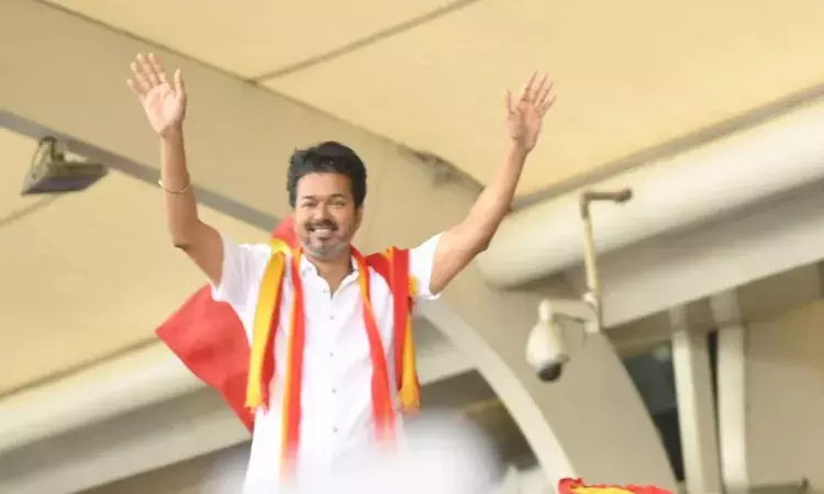 పొలిటికల్ టూర్ డేట్‌ను ఫిక్స్ చేసిన విజయ్..!