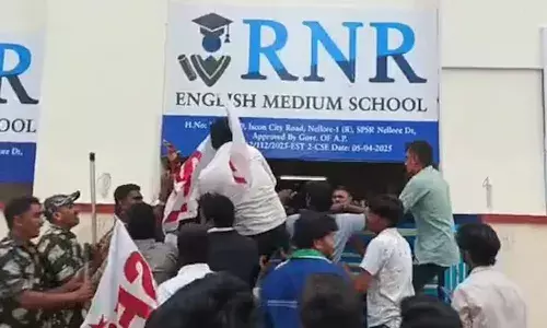 Student found dead, college, Andhra Pradesh, Nellore, parents blame management