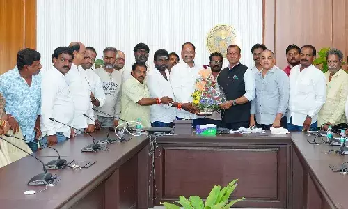 Minister Komatireddy, committee, film workers, Tollywood
