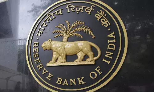 Banks, minimum balance, savings accounts, RBI