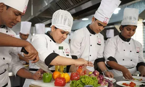 హోటల్ మేనేజ్మెంట్ కోర్సులకు దరఖాస్తుల ఆహ్వానం