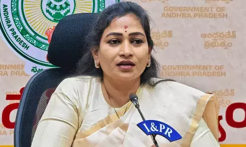 సోషల్ మీడియాలో అసత్య ప్రచారాలు చేసేవారిపై చర్యలకు అసెంబ్లీ సమావేశాల్లో ప్రత్యేక చట్టం