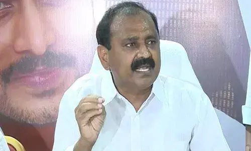 టీటీడీ చైర్మన్ను చూసి అందరూ నవ్వుకుంటున్నారు : భూమన