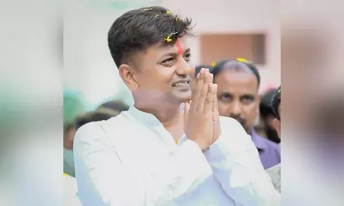 ఆన్లైన్ జూదంలో కింగ్ పిన్.. కాంగ్రెస్ ఎమ్మెల్యే అరెస్టు