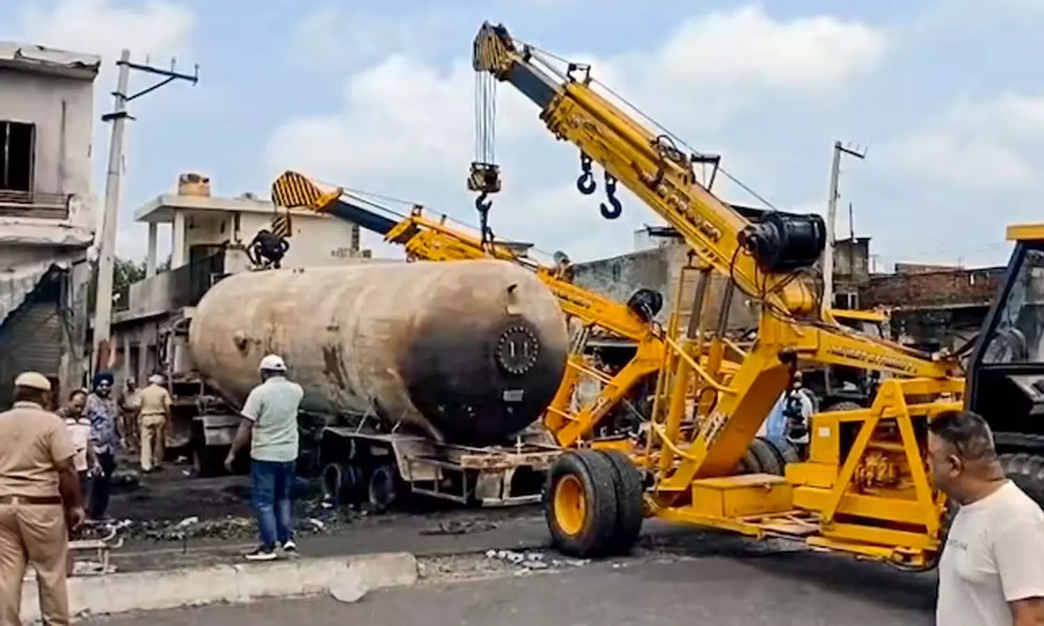 7 killed, 15 hurt, LPG tanker, collision, Punjab, Mandiala 7 killed, 15 hurt, LPG tanker, collision, Punjab, Mandiala