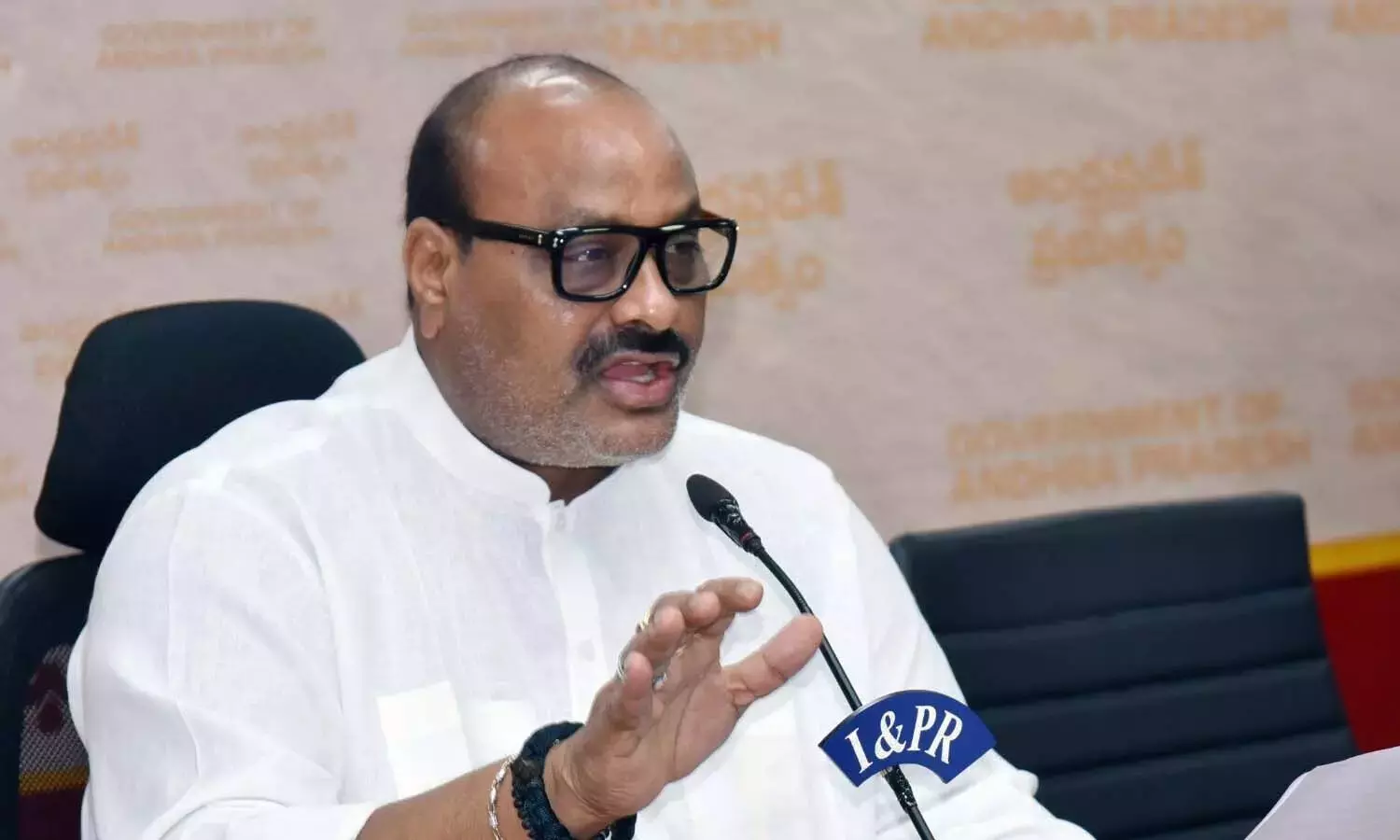 యూరియా సరఫరాపై రాష్ట్ర రైతాంగానికి శుభవార్త చెప్పిన మంత్రి యూరియా సరఫరాపై రాష్ట్ర రైతాంగానికి శుభవార్త చెప్పిన మంత్రి