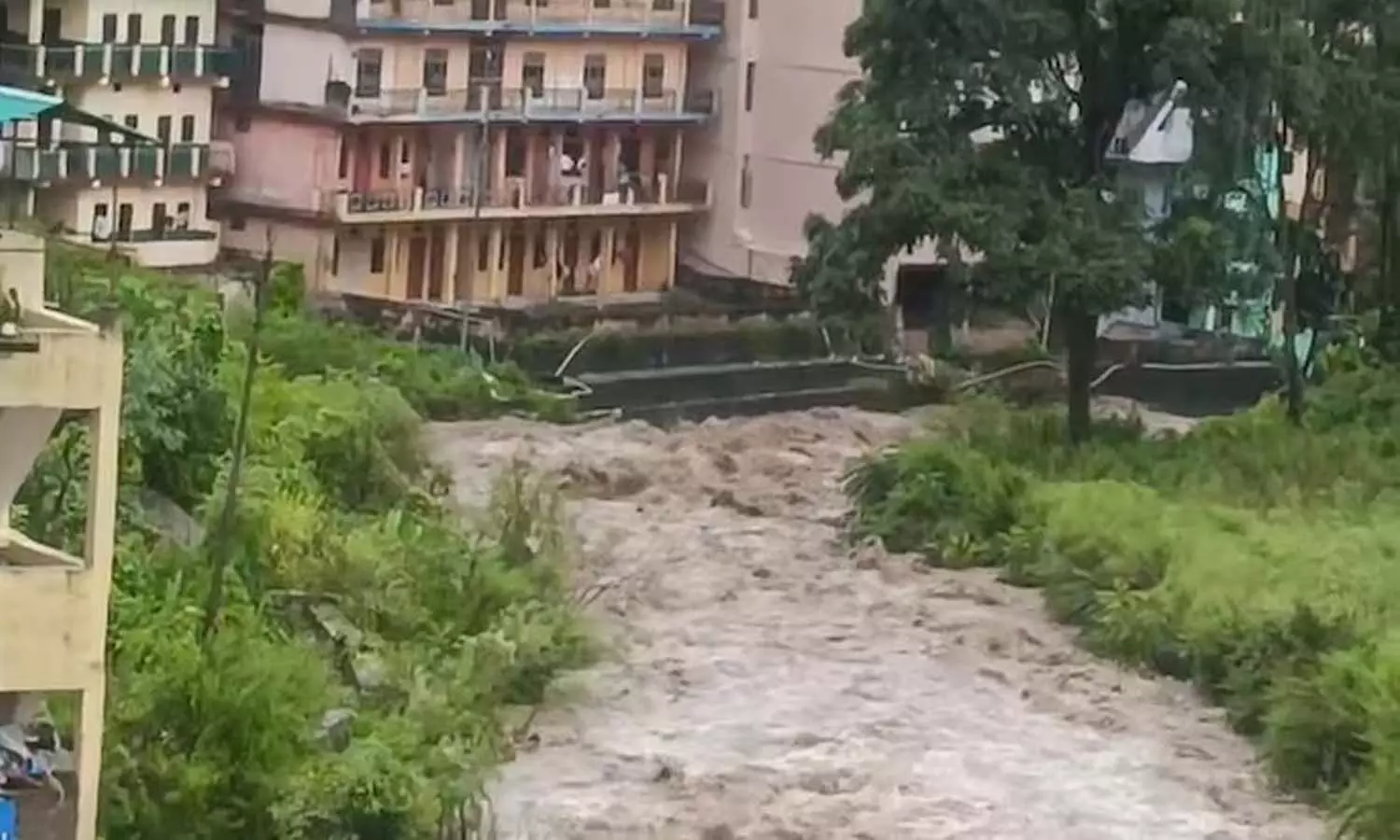 National News, Uttarakhand, Rudraprayag, Chamoli district, flash floods National News, Uttarakhand, Rudraprayag, Chamoli district, flash floods