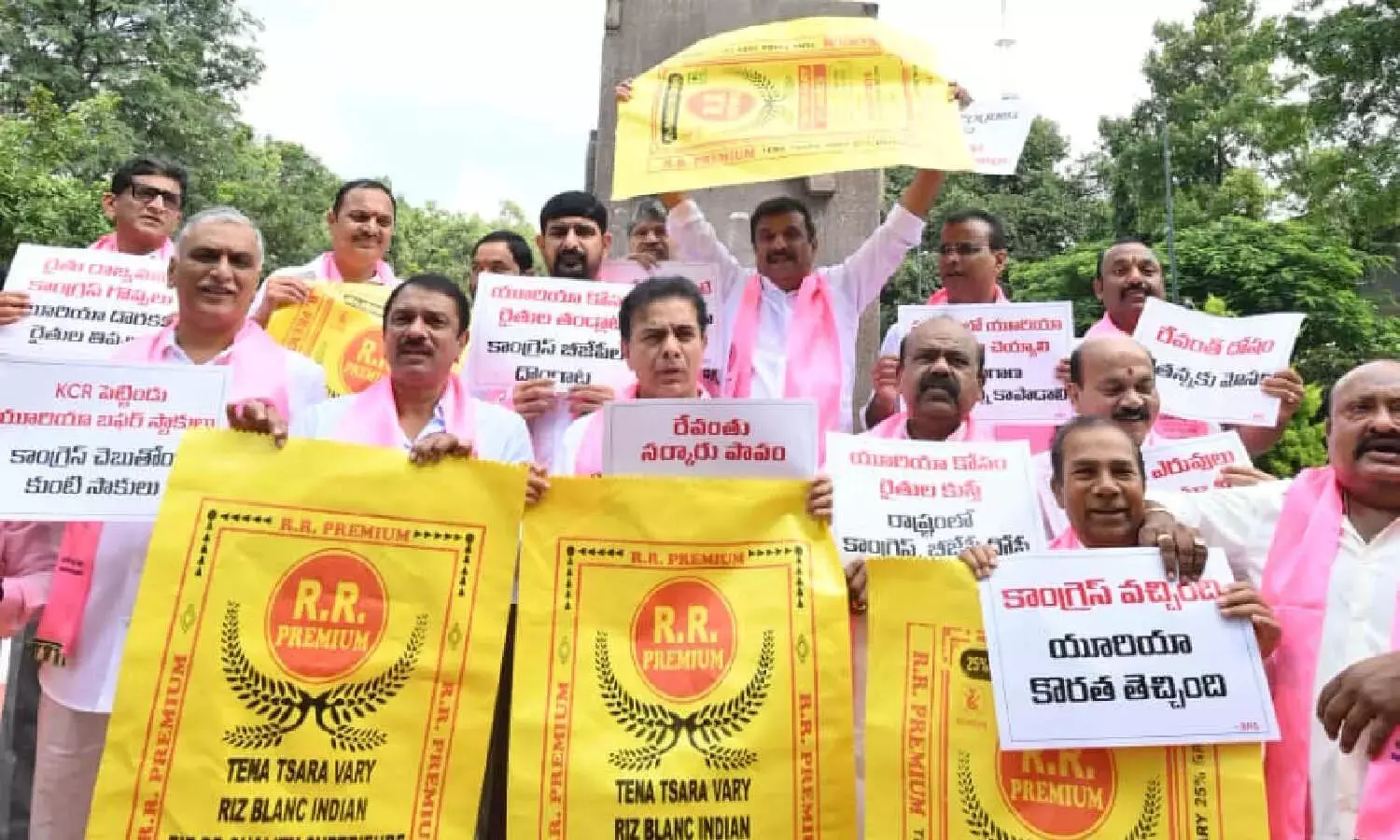BRS, innovative protest, fertilizer crisis, Telangana, KTR BRS, innovative protest, fertilizer crisis, Telangana, KTR