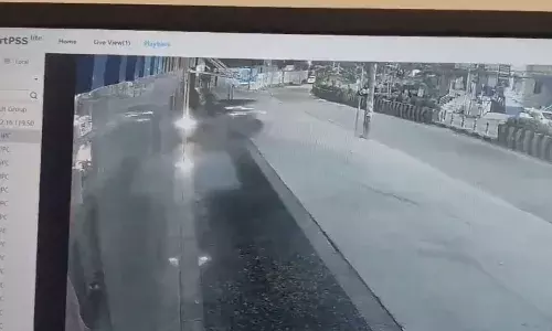 Hyderabad, Speeding car, crash, Fashion City mall, Quthbullapur,