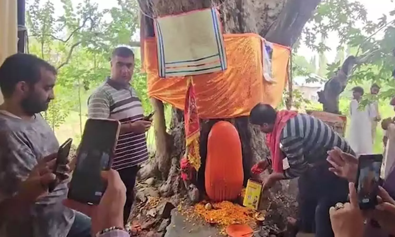 Kashmiri Pandits, Jammu Kashmir temple, Muslims, chief guests, Viral news Kashmiri Pandits, Jammu Kashmir temple, Muslims, chief guests, Viral news