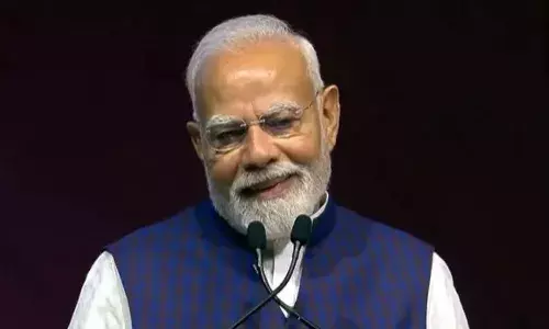 Video : న‌వ్వులు పూయించిన ప్ర‌ధాని మోదీ