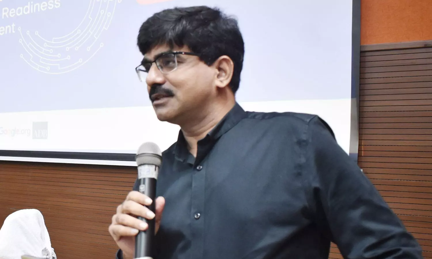 ఏఐ పరిజ్ఞానం తప్పనిసరి.. కానీ ప్రమాదాలు అనేకం : ఉడుముల సుధాకర్ రెడ్డి ఏఐ పరిజ్ఞానం తప్పనిసరి.. కానీ ప్రమాదాలు అనేకం : ఉడుముల సుధాకర్ రెడ్డి