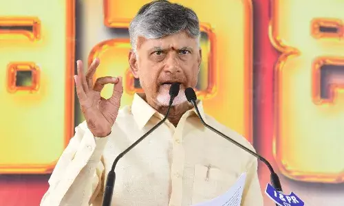 దీపం వెలగదన్నారు.. ఫ్రీ బస్సు కదలదన్నారు.. కానీ..