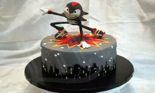 సోషల్ మీడియాలో బర్త్ డే పార్టీ వీడియో చూసి భార్యను నడి వీధిలో కాల్చి చంపిన భర్త