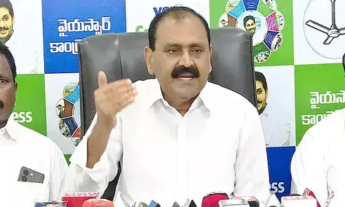 భూమన కరుణాకర్ రెడ్డికి అలిపిరి పోలీసుల నోటీసులు