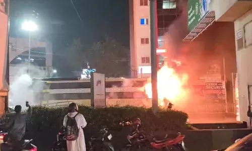 fire, travel bus, SR Nagar, Hyderabad