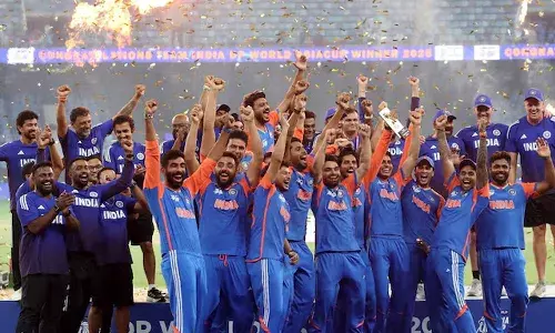 India, refuse, Asia Cup trophy, PCB chief, celebrate empty-handed on stage