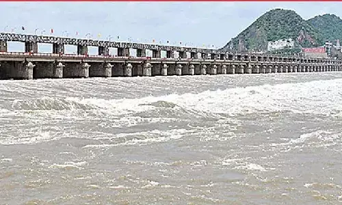 Andrapradesh, Vijayawada, Prakasam Barrage, Minister Satya Prasad ,  Krishna river basin