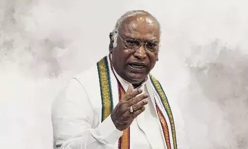 Mallikarjun Kharge : కాంగ్రెస్ అధ్యక్షుడు మల్లికార్జున ఖర్గేకు అస్వస్థత