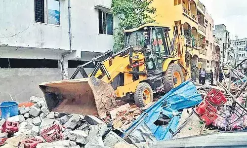 Hyderabad, HYDRAA, demolition drive, govt land , Kondapur