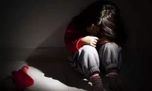 Mother, step-father held, torturing, four year old girl, Hafeezpet, Hyderabad