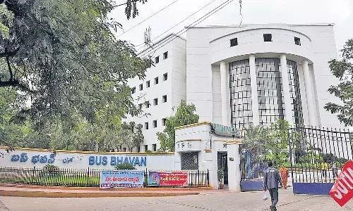 Hyderabad News, Brs,  Chalo Bus Bhavan, Tgsrtc, Congress