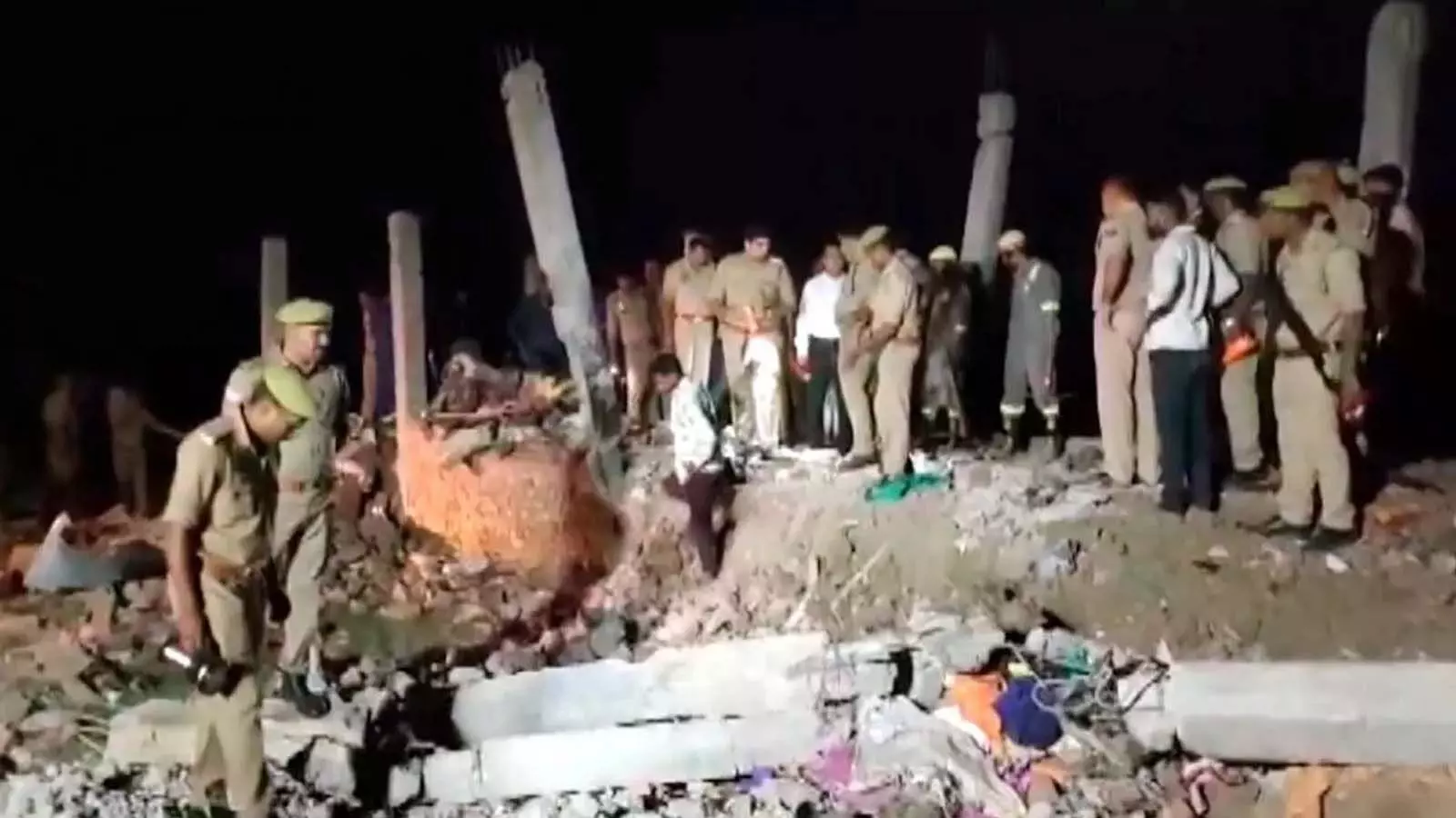 National News, Uttarpradesh, Ayodhya, 5 killed, cylinder blast National News, Uttarpradesh, Ayodhya, 5 killed, cylinder blast