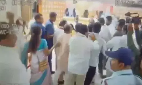 Hyderabad News, Bjp State Office, BJP and BC leaders clash