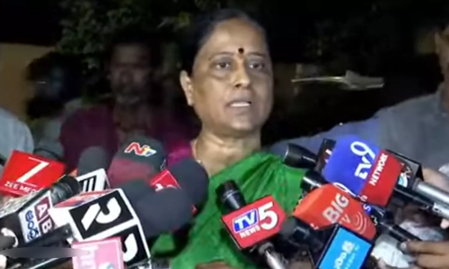 ఇక ఆ విషయం వారే చూసుకుంటారు : కొండా సురేఖ ఇక ఆ విషయం వారే చూసుకుంటారు : కొండా సురేఖ
