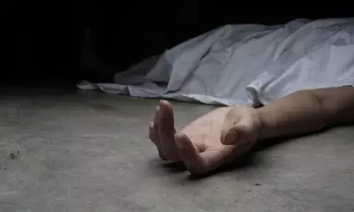 Suspecting affair, friend mother, 3 men slit youths throat, Bhopal, Crime