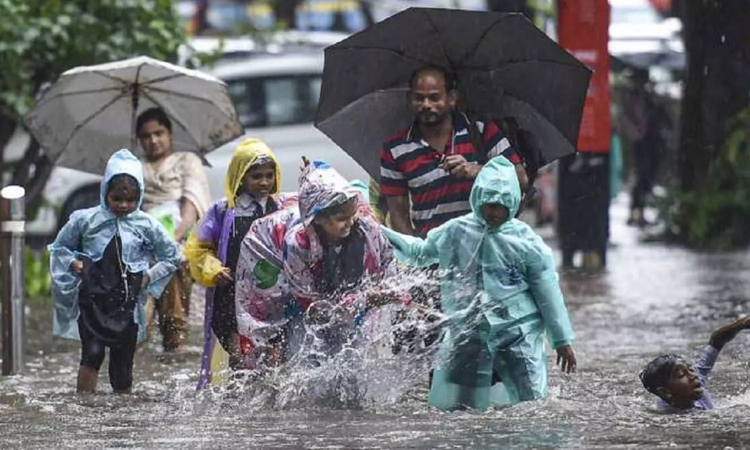 Heavy rains, AndhraPradesh, Holiday, schools, districts, APSDMA Heavy rains, AndhraPradesh, Holiday, schools, districts, APSDMA