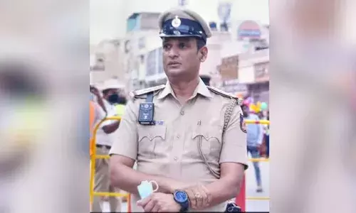 Bengaluru, woman, cop,marriage,  assaulted, Crime