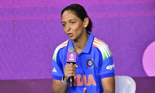 ICC Womens World Cup : సెమీ-ఫైనల్కు ముందు ఆందోళనలో టీమిండియా కెప్టెన్..!