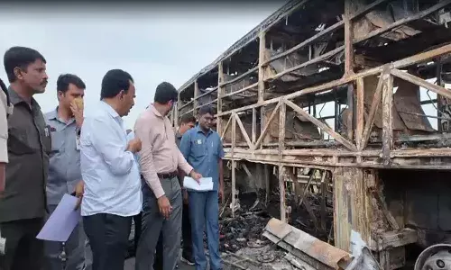 Telangana, Kurnool Bus Fire, Minister Jupally Krishna Rao, accident site