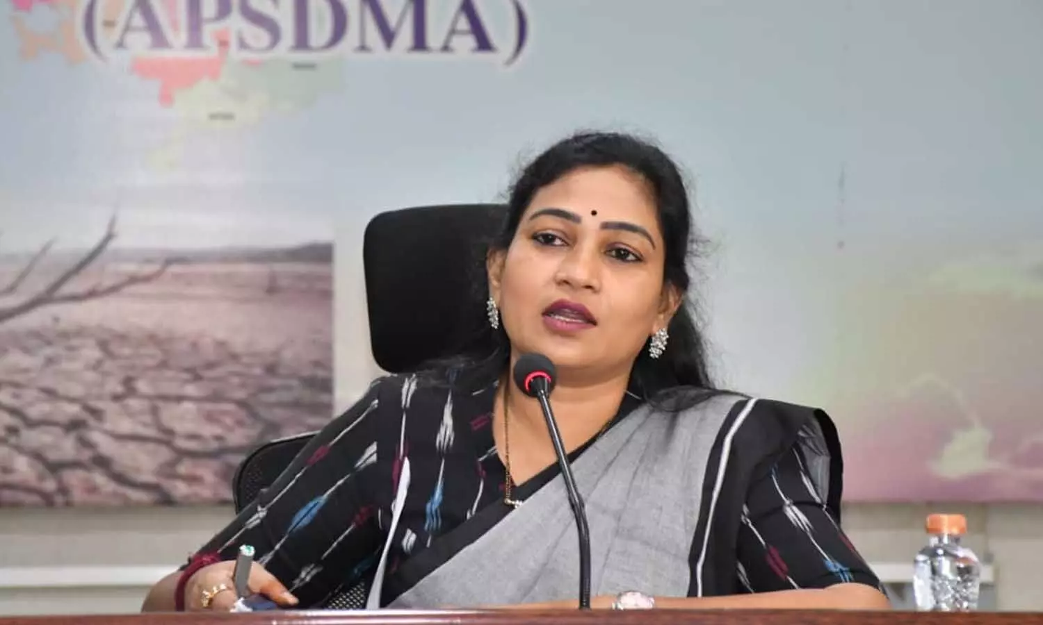 ప్రజలకు మంత్రి అనిత కీలక సూచనలు ప్రజలకు మంత్రి అనిత కీలక సూచనలు