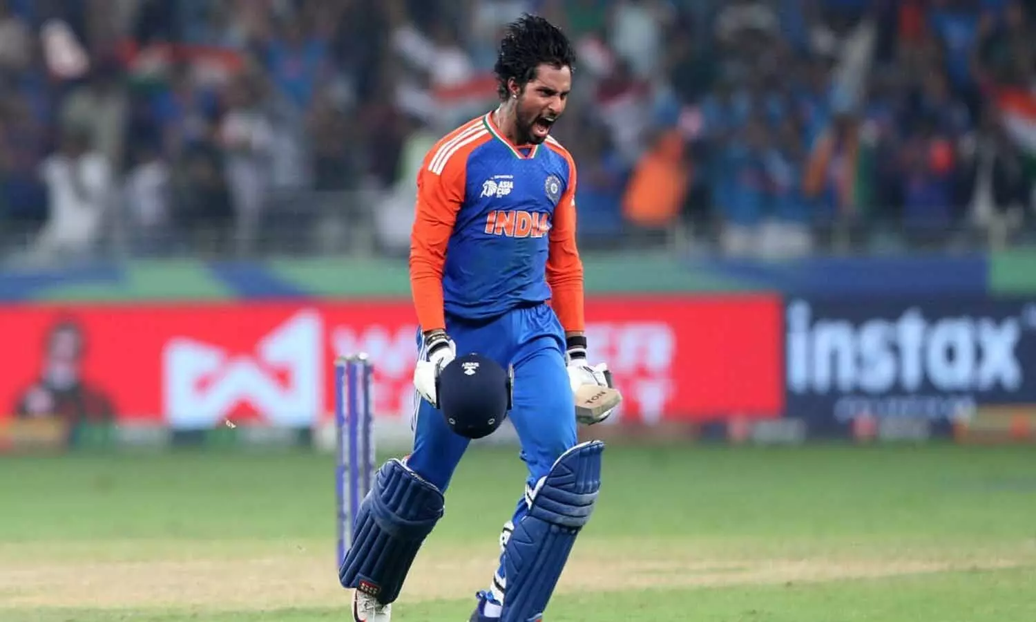 ఆసీస్తో తొలి టీ20కు ముందు తిలక్ వర్మ బ్యాటింగ్ ఆర్డర్ను ఫిక్స్ చేసిన మాజీ క్రికెటర్..! ఆసీస్తో తొలి టీ20కు ముందు తిలక్ వర్మ బ్యాటింగ్ ఆర్డర్ను ఫిక్స్ చేసిన మాజీ క్రికెటర్..!