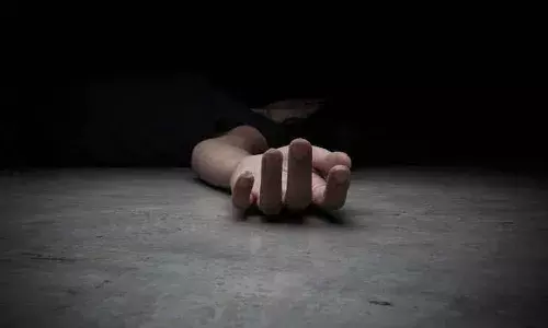Crime News, Hyderabad, Rajendranagar, Air hostess suicide Crime News, Hyderabad, Rajendranagar, Air hostess suicide