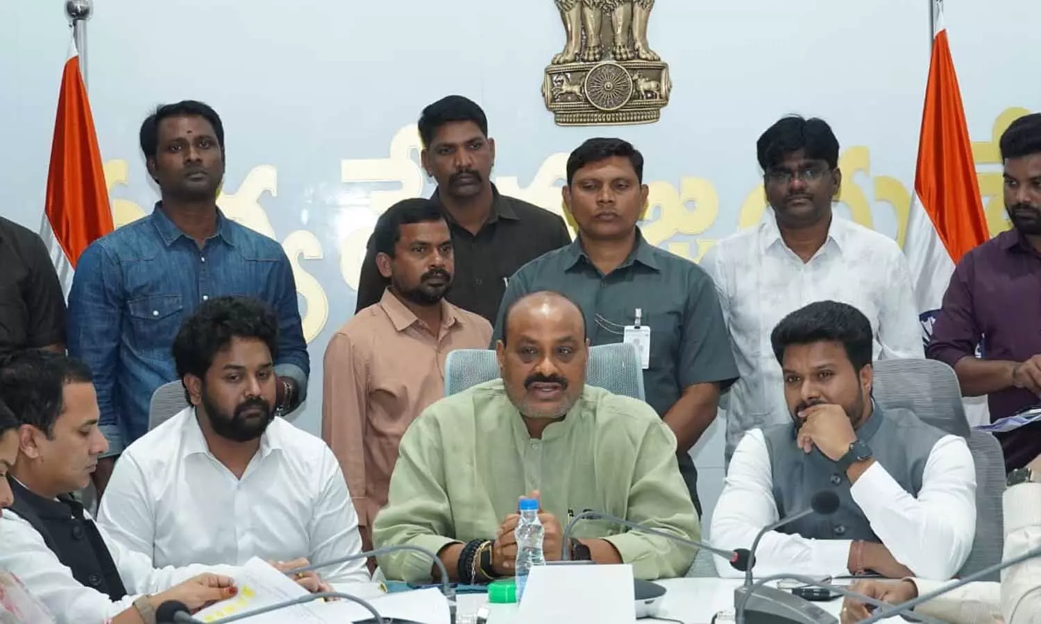 Cyclone Montha : కుటుంబానికి రూ. 3,000, ఒంటరి వ్యక్తులకు రూ. 1,000 ఆర్థిక సహాయం