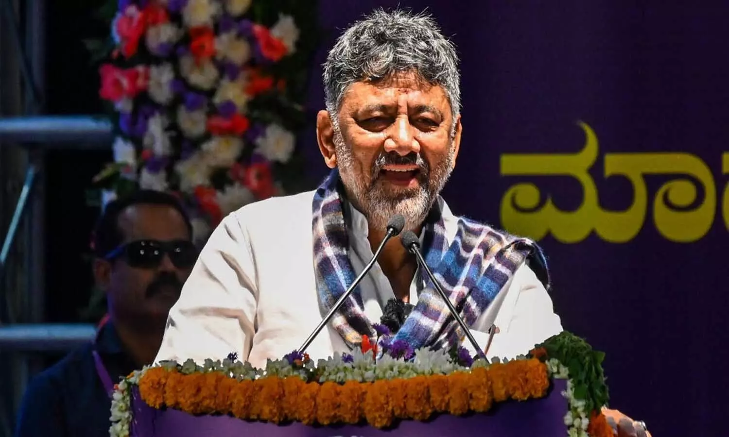 కారు లేని అబ్బాయిలకు పిల్లను ఇవ్వడానికి కూడా ఇష్టపడటం లేదు : డీకే శివకుమార్