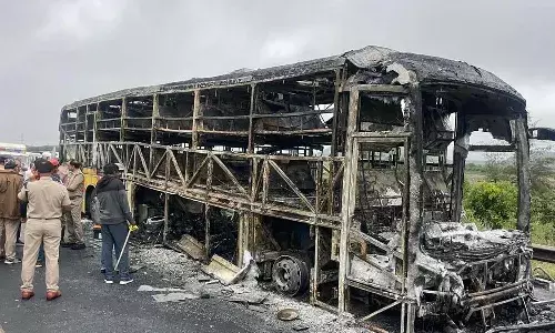 Kurnool bus accident, Police questioned 35 drivers, Driver Lakshmaiah arrested, APnews