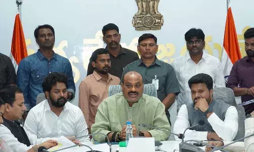 Cyclone Montha : కుటుంబానికి రూ. 3,000, ఒంటరి వ్యక్తులకు రూ. 1,000 ఆర్థిక సహాయం