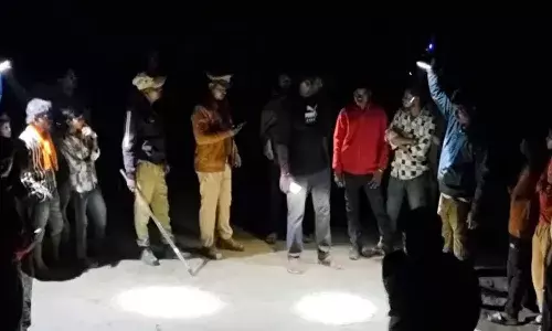 Breaking : యూపీలో పడవ ప్రమాదం.. 24 మంది గల్లంతు Breaking : యూపీలో పడవ ప్రమాదం.. 24 మంది గల్లంతు