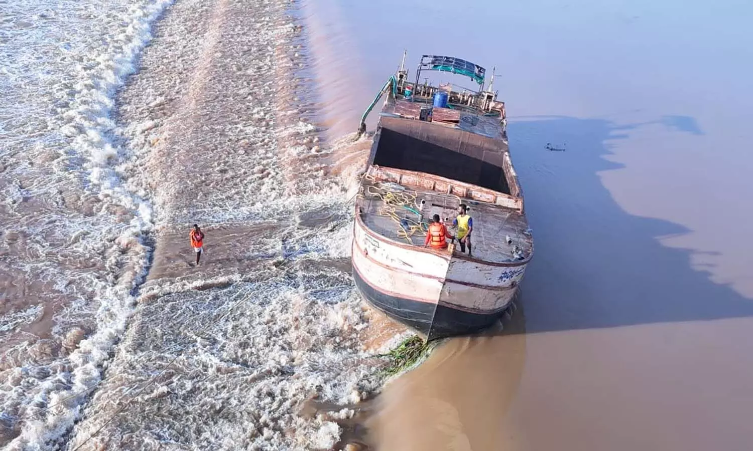 Andrapradesh, Nellore District, Penna River Barrag, Cyclone Montha, Andrapradesh, Nellore District, Penna River Barrag, Cyclone Montha,