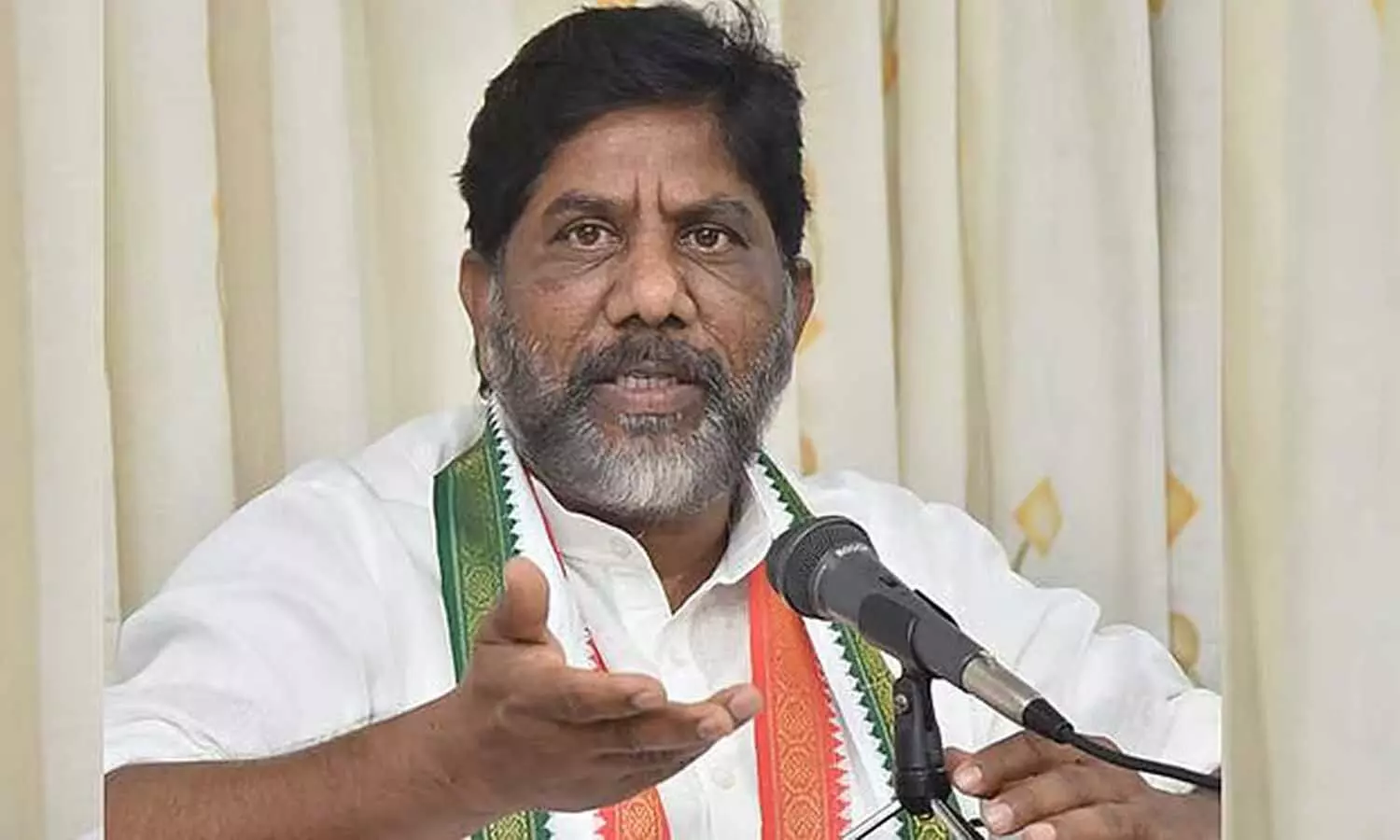 అజారుద్దీన్‌ను మంత్రి వర్గంలోకి తీసుకోకుండా కుట్రలు చేస్తున్నారు