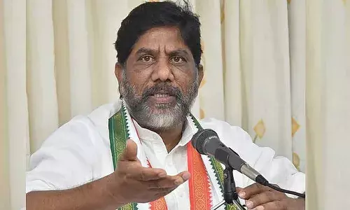 అజారుద్దీన్‌ను మంత్రి వర్గంలోకి తీసుకోకుండా కుట్రలు చేస్తున్నారు