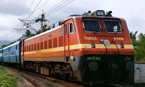 Delhi Consumer Commission, IRCTC, Compensation, Passenger, Worm, Biryani, Train