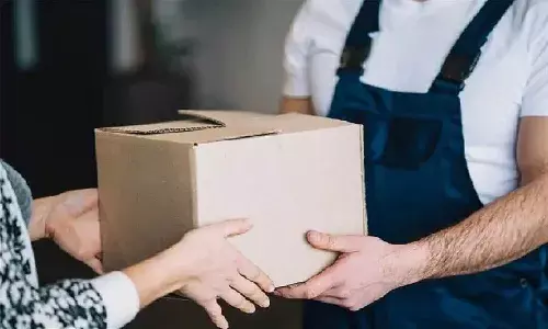 షాకింగ్.. ఆన్‌లైన్ పార్శిల్ తెరిచి చూసి భ‌యంతో కేకలు పెట్టిన మ‌హిళ‌..!